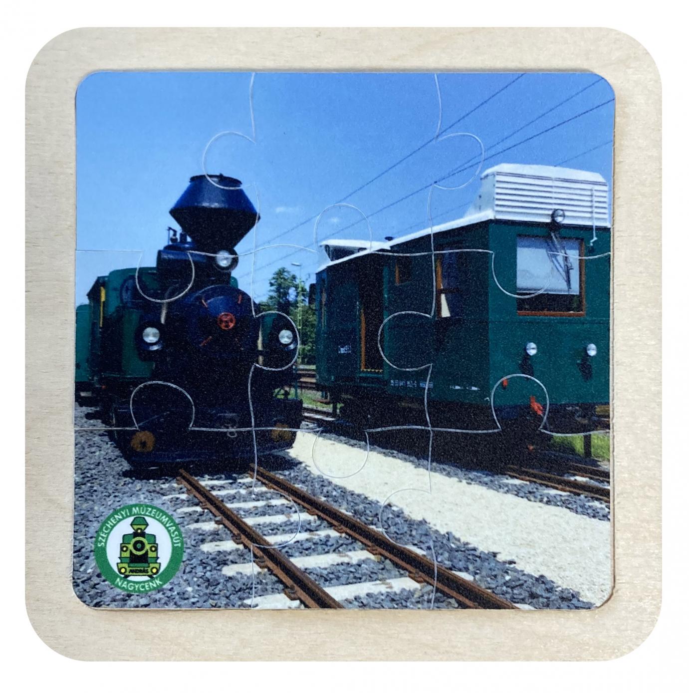 9 db-os puzzle fa tartóban, különböző nyomtatott mintákkal, 3 x 3-as kivitel, 11 x 11 cm.